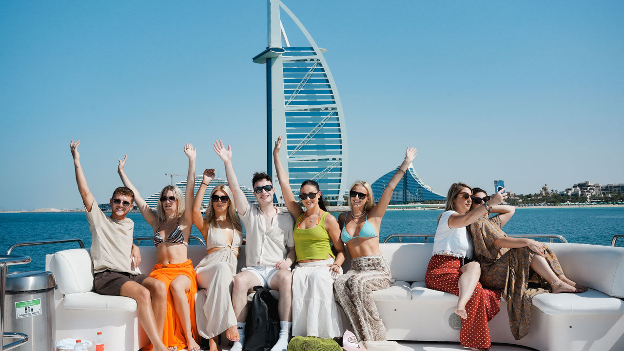 Midday BBQ Luxury Yacht Cruise in Dubai