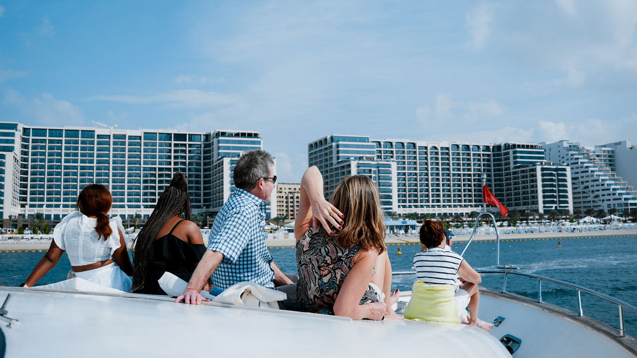 Midday BBQ Luxury Yacht Cruise in Dubai