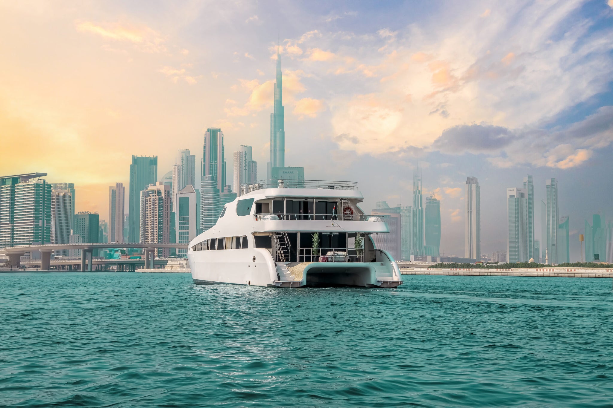 100ft Dream Luxury Yacht Experience in Dubai