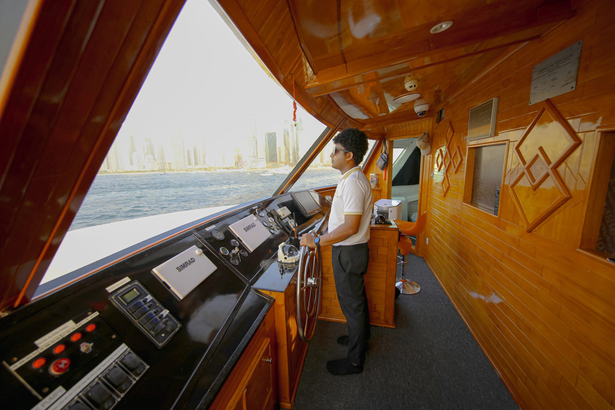 100ft Dream Luxury Yacht Experience in Dubai