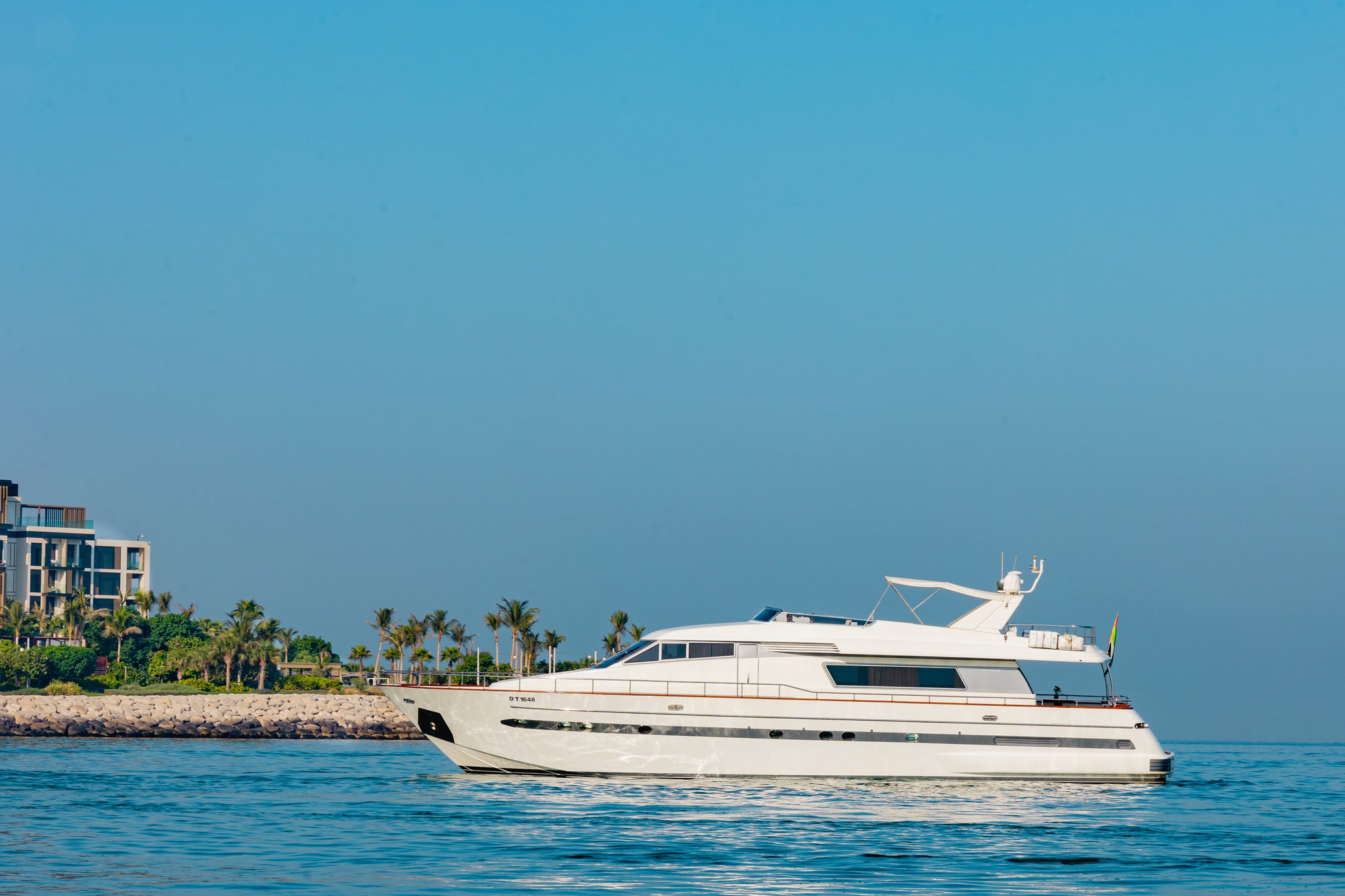 San Lorenzo 82ft Yacht by Skywalker