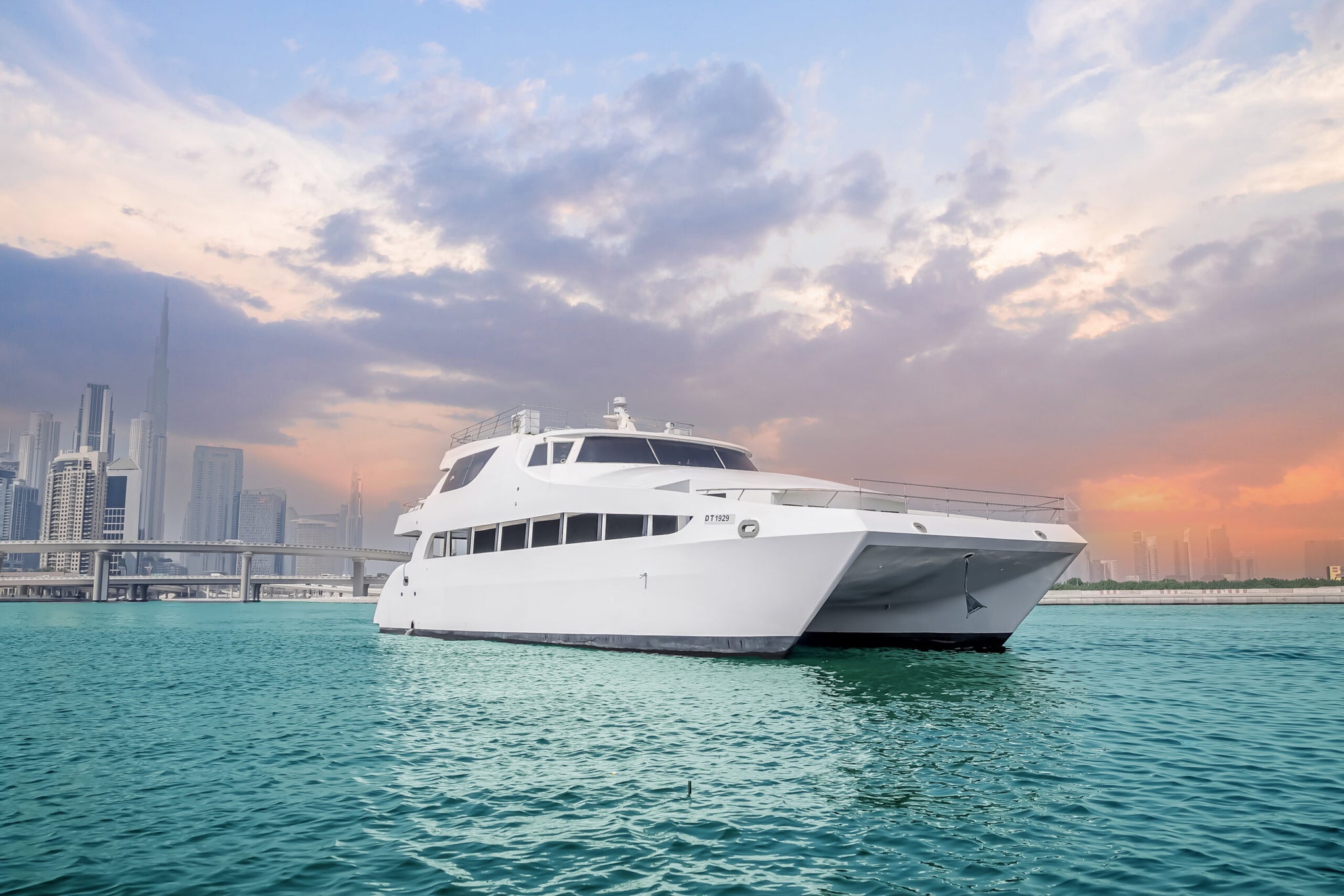 100ft Dream Luxury Yacht Experience in Dubai