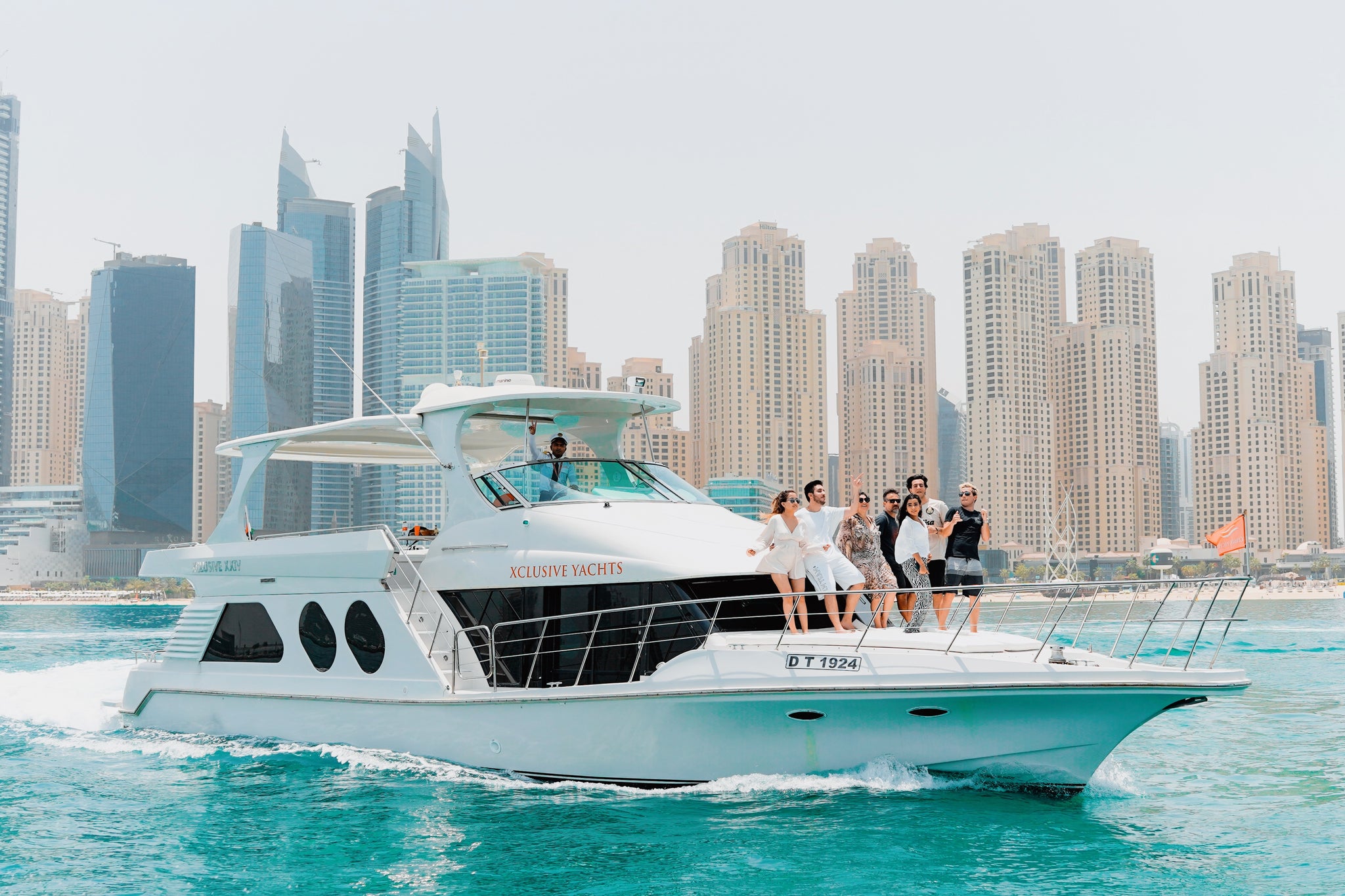 Twilight Luxury Yacht Cruise in Dubai with Live BBQ